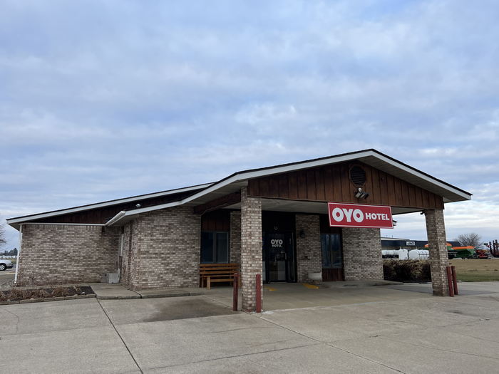 Brass Bell Motel & Restaurant (Oyo Hotel) - Dec 11 2022 Photo Of Motel (newer photo)